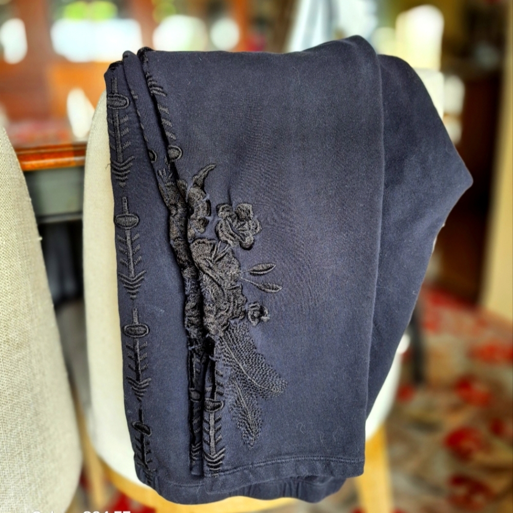 Johnny Was Tonal Leggings with Leaf Embroidery